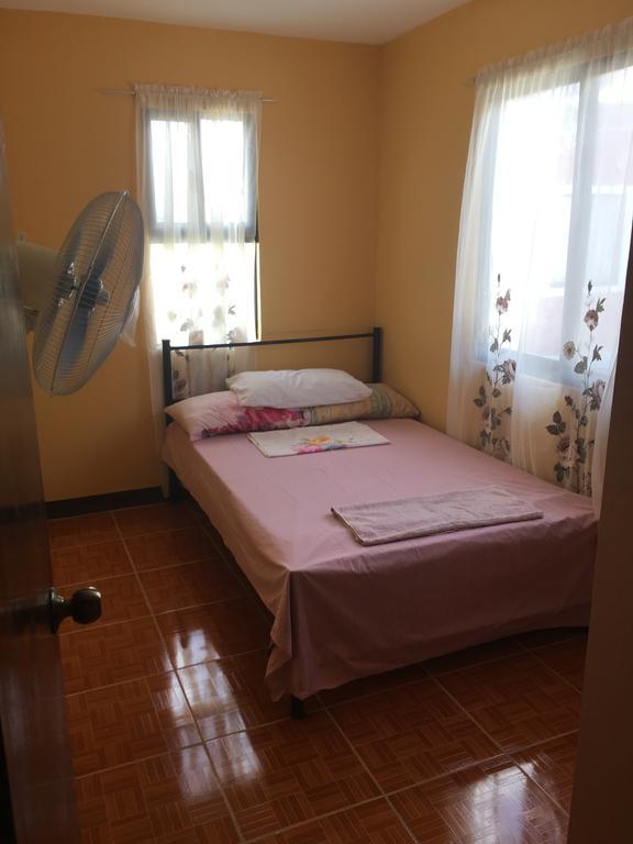 Pines Mansion Hotell Butuan City Rom bilde
